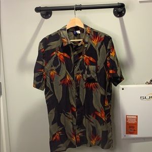 Medium Men's H&M Floral Print Shirt